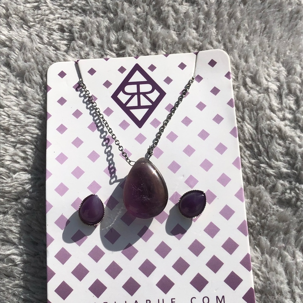 Amelia Rue. Com necklace - Picture 6 of 6